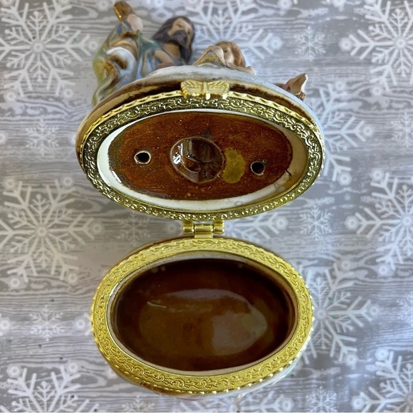 Blessed Family Nativity Lusterware Trinket Pill Box EUC - Picture 12 of 16